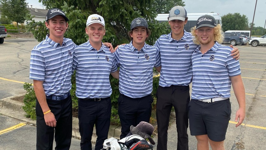 2023 Golf team after the Schoolcraft College golf contest on 9/11/2023